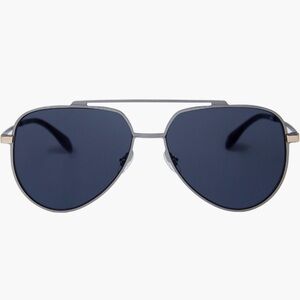 MITA SUSTAINABLE
EYEWEAR
Vizcaya 58mm
Aviator Sunglasses
Matte Light Gun/ Smoke